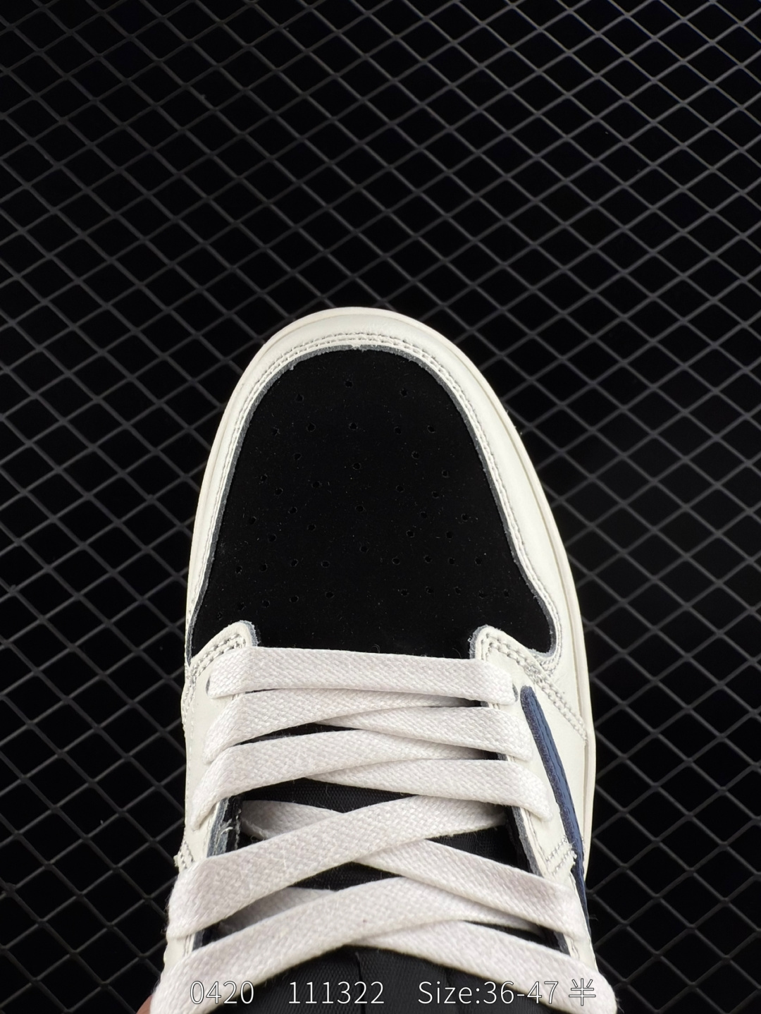 Travis Scott x Air Jordan 1 ” Reverse Mocha “